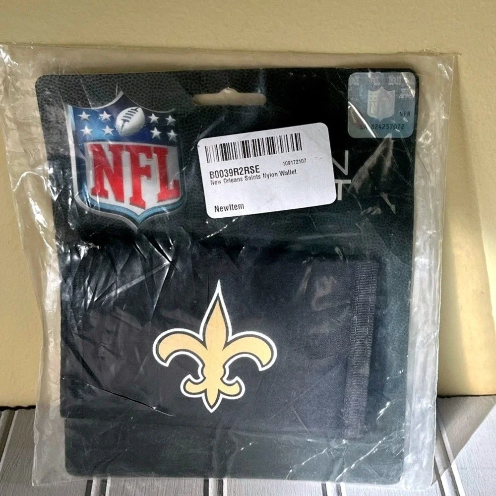NFL New Orleans Saints Team Logo Nylon Wallet Mens Black Gold NWT
